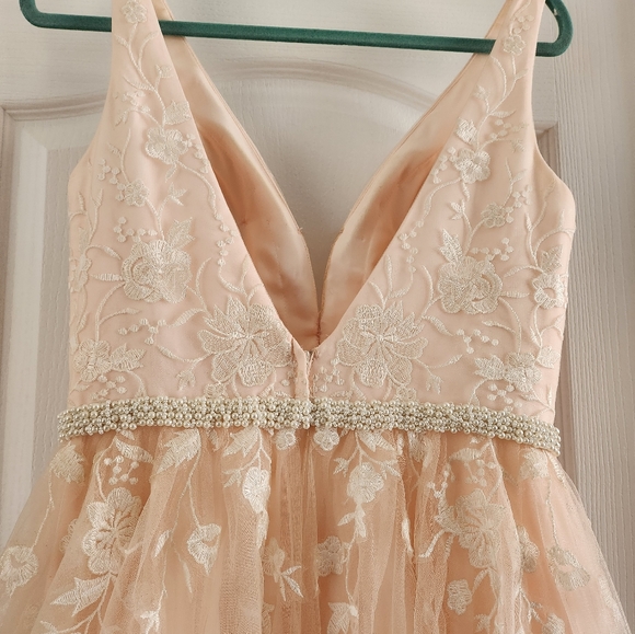 Grad dress - Picture 9 of 16